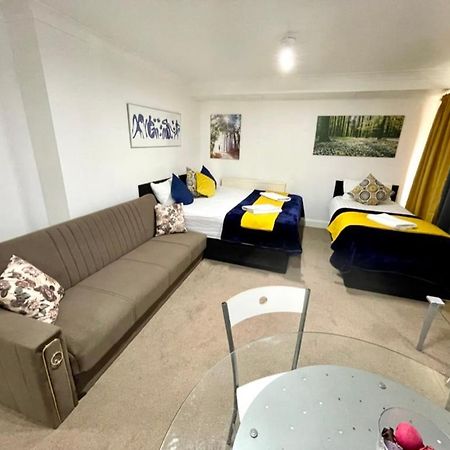 2 Bedrooms Modern Central London Apartment, Full Kitchen, 5 Minutes Tube Station Extérieur photo