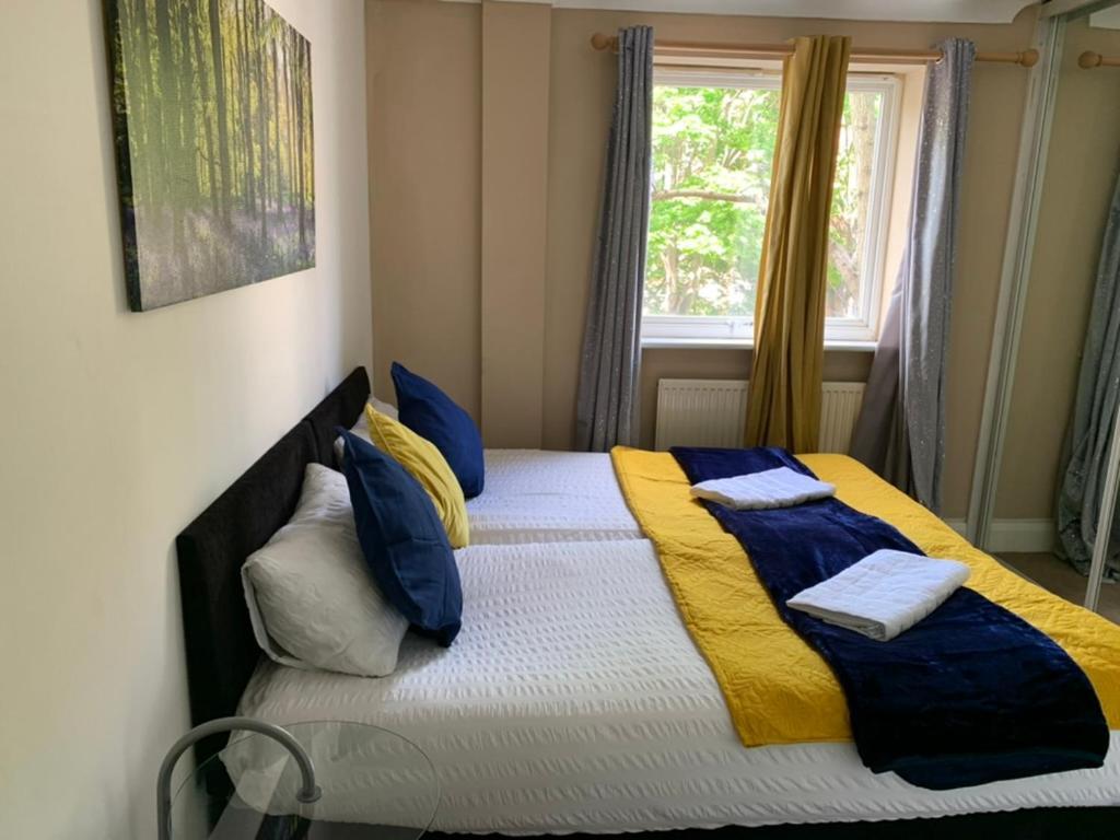 2 Bedrooms Modern Central London Apartment, Full Kitchen, 5 Minutes Tube Station Extérieur photo
